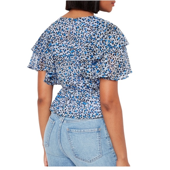 EXPRESS Leopard Print Tiered Ruffle Sleeve Peplum Top - Picture 2 of 10